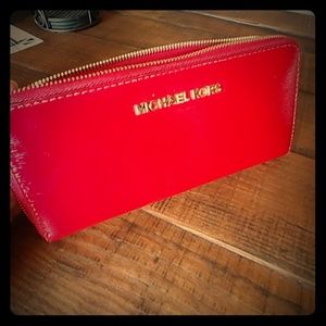 Red wallet
